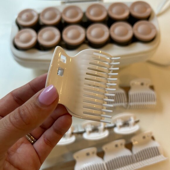 Conair Ceramic 1 1/2-inch Hot Rollers, Super Clips Included, Create Big Bouncy C - Picture 12 of 12